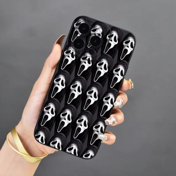 NWT!! GHOSTFACE FROM THE ICONIC HORROR FILM SCREAM IPHONE CASE !! - Picture 5 of 14